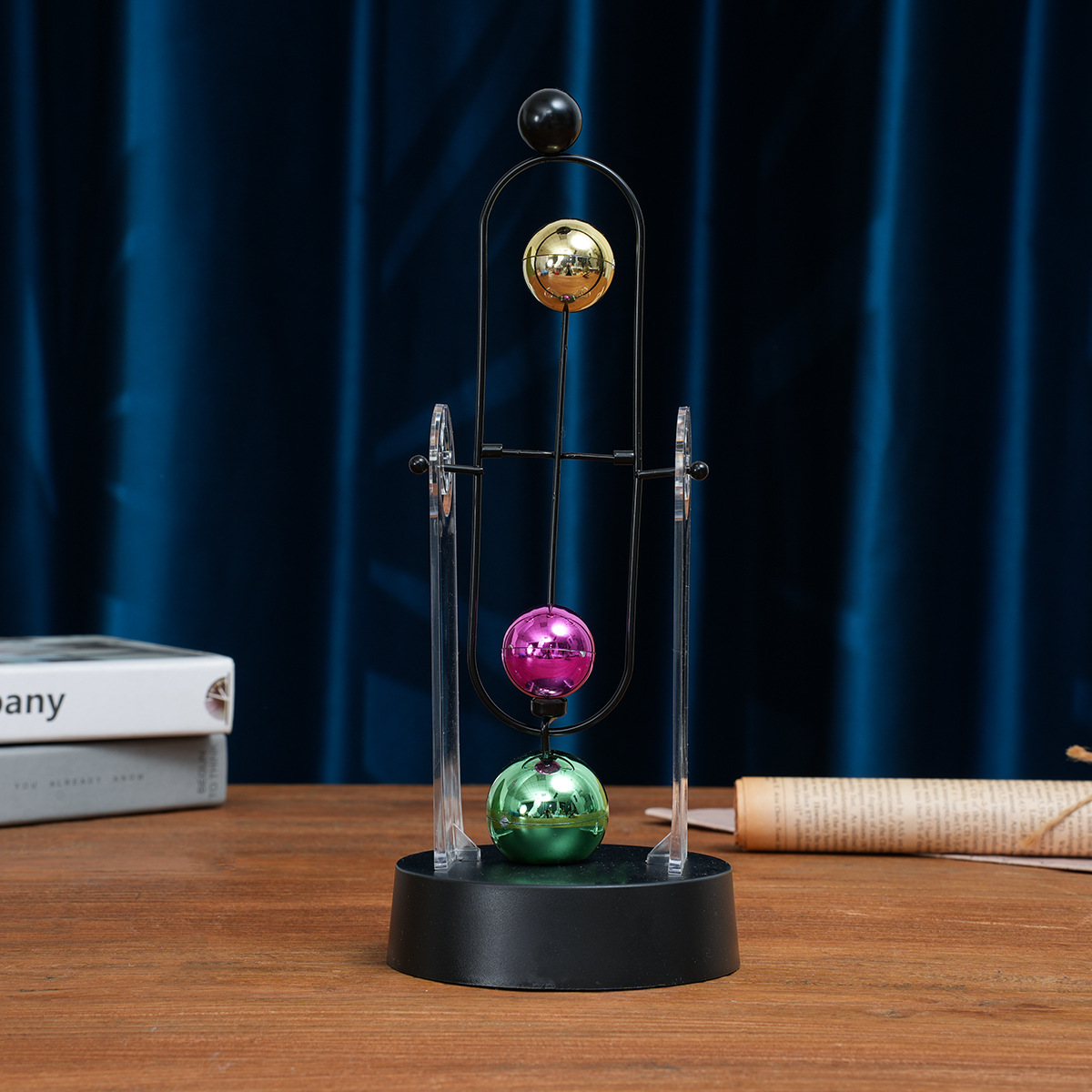 Newton Cradle Large - Pendolo di Newton a Movimento Perpetuo,